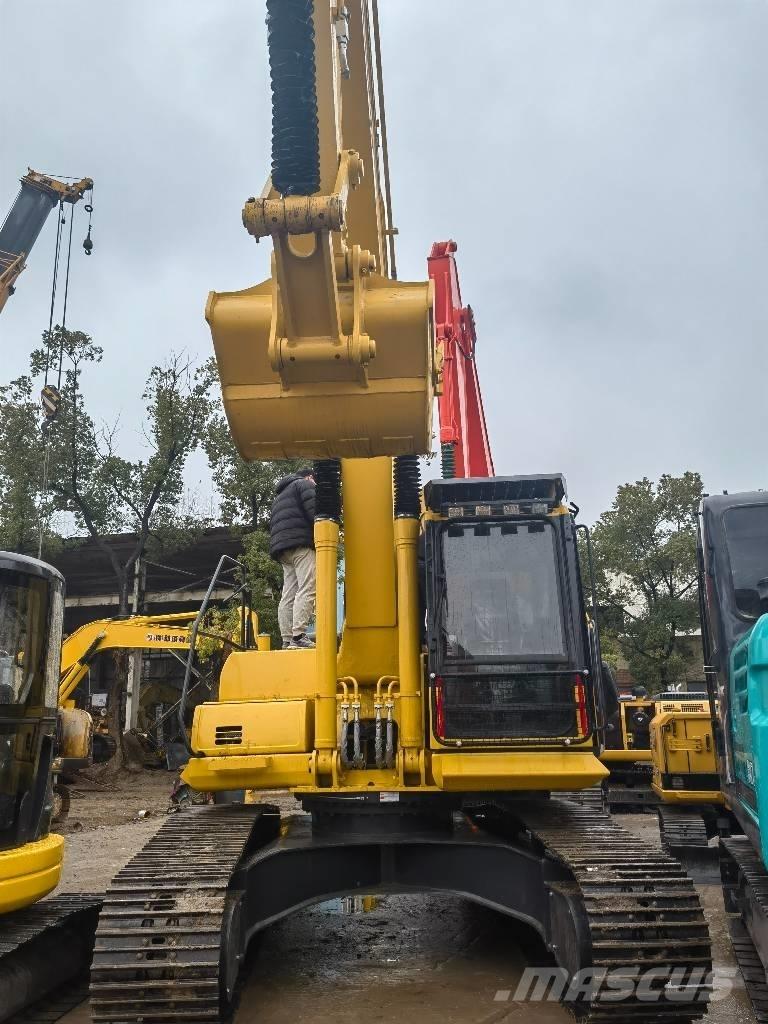 Komatsu PC 220-8 Gravemaskiner på larvebånd