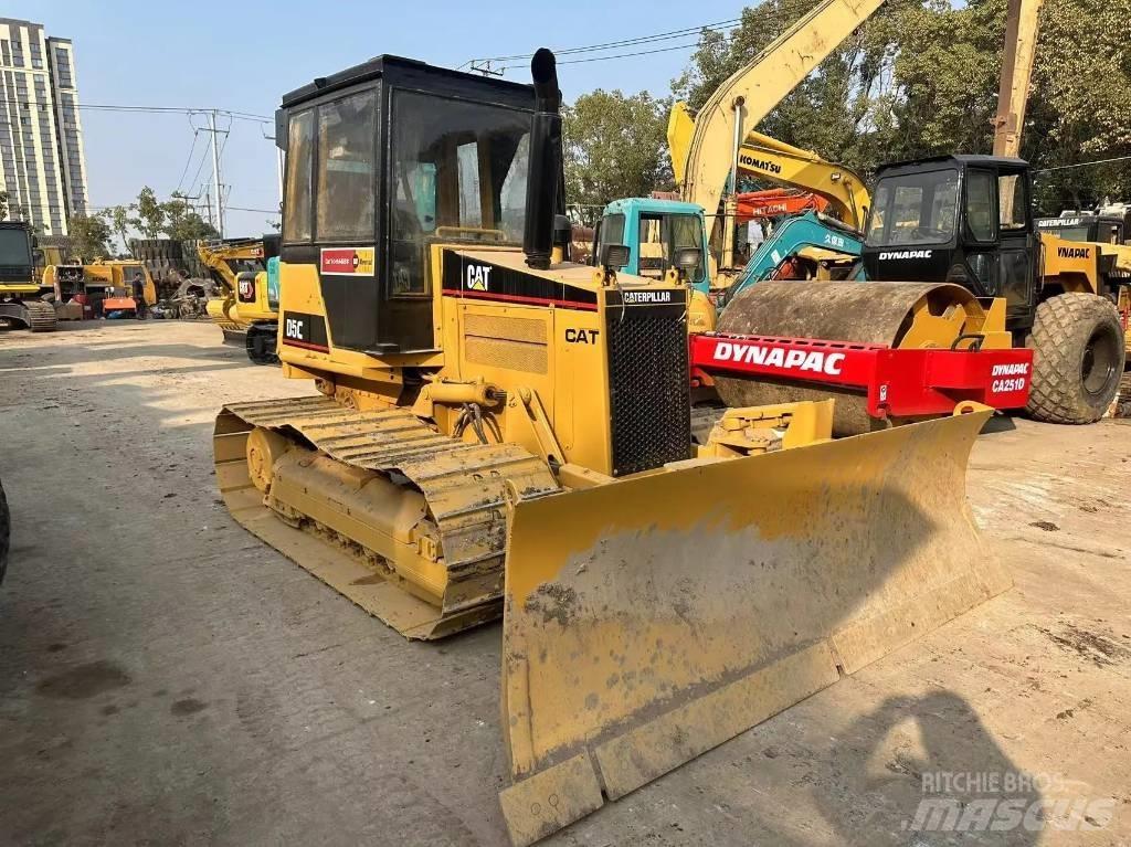 CAT D 5 C Bulldozer på larvebånd