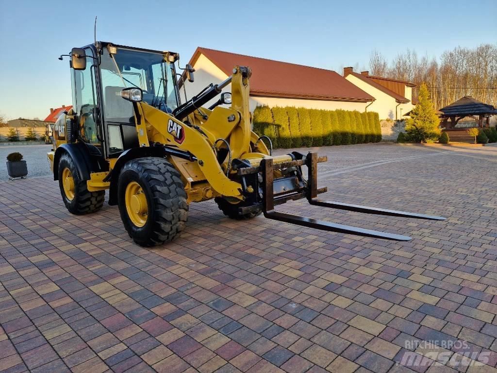 CAT 906 M Læssemaskiner på hjul
