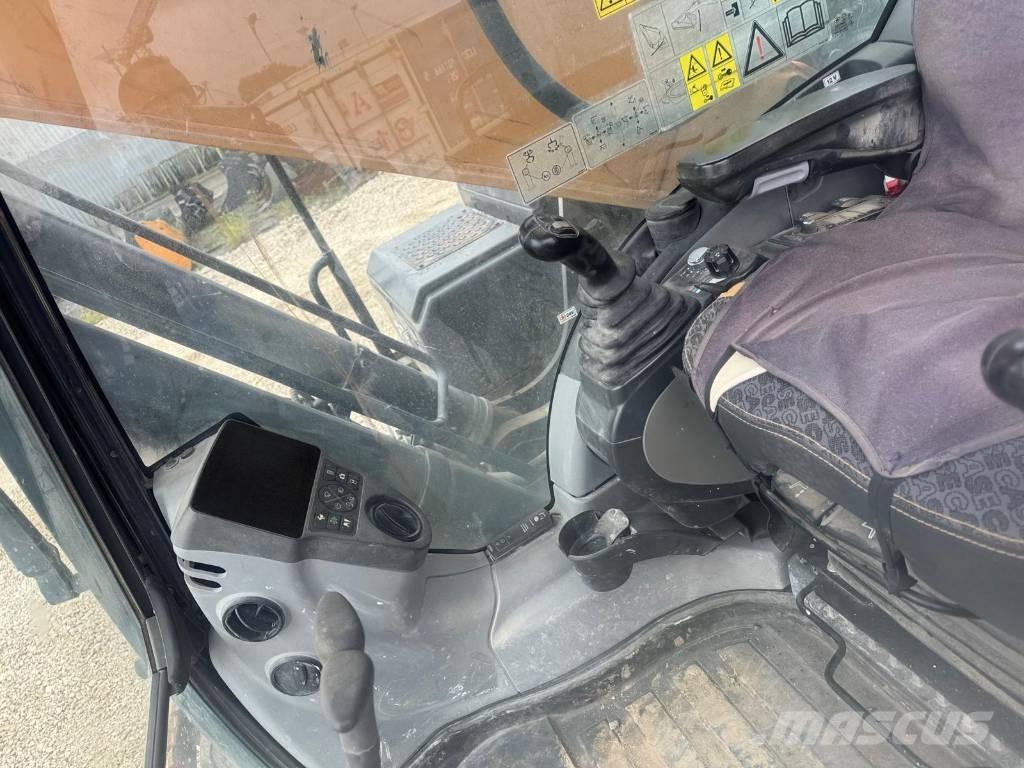 CASE CX 300 D Gravemaskiner på larvebånd