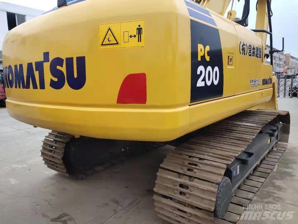 Komatsu PC 200 Gravemaskiner på larvebånd