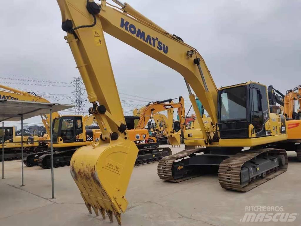 Komatsu PC 200 Gravemaskiner på larvebånd