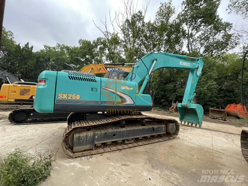 Kobelco 250 Gravemaskiner på larvebånd