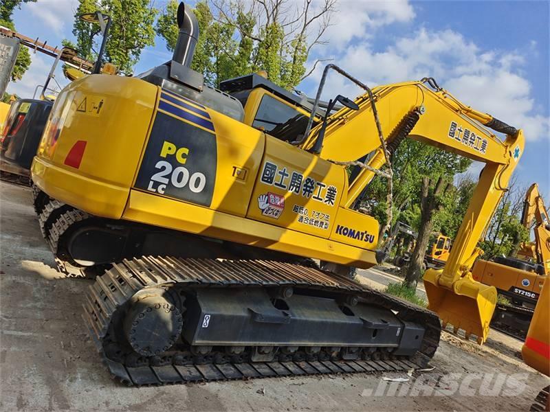 Komatsu PC 220 Gravemaskiner på larvebånd