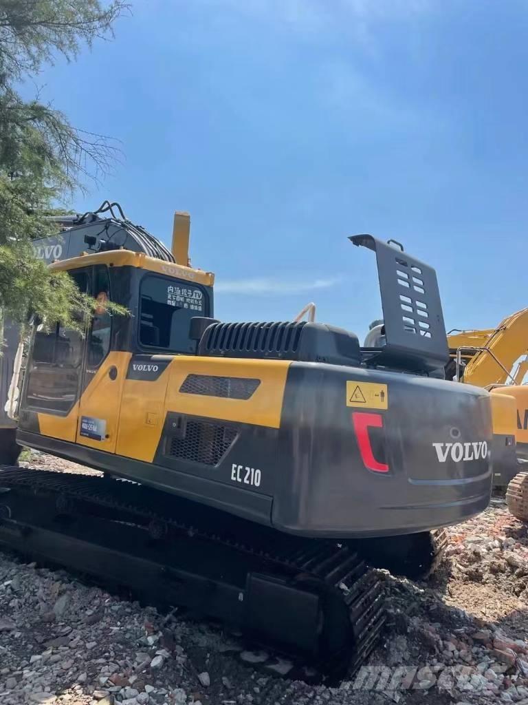 Volvo EC210D Gravemaskiner på larvebånd