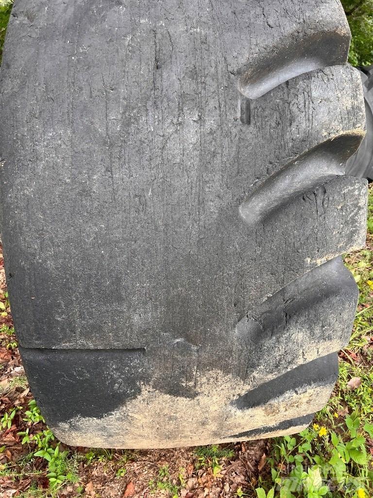  65/35X33 Firestone Dæk, hjul og fælge