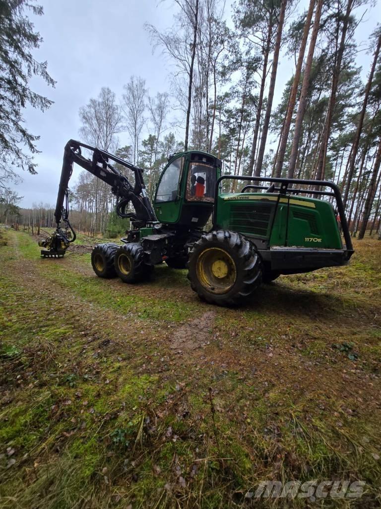 John Deere 1170 E Skovningsmaskiner