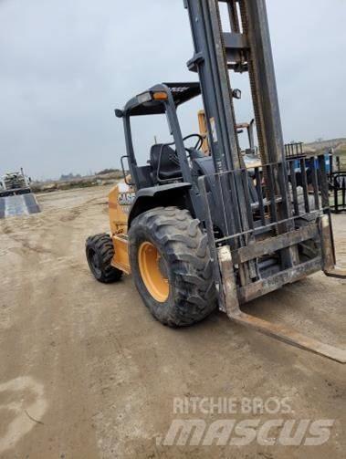 CASE 586H Terrængående gaffeltruck