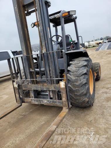 CASE 586H Terrængående gaffeltruck