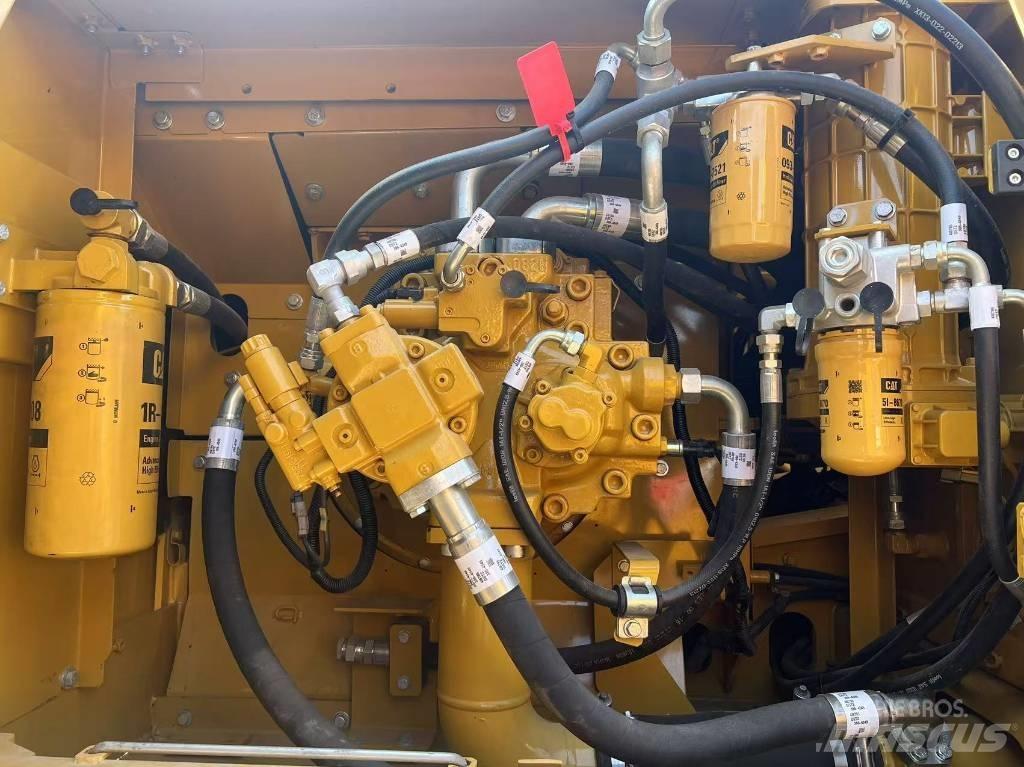 CAT 330 D Gravemaskiner på larvebånd