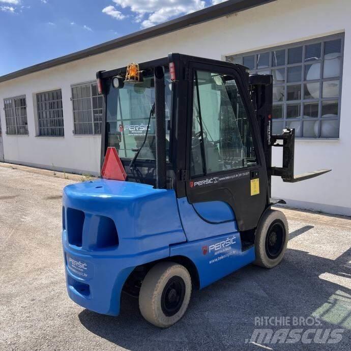 Yale GDP30VX Diesel gaffeltrucks