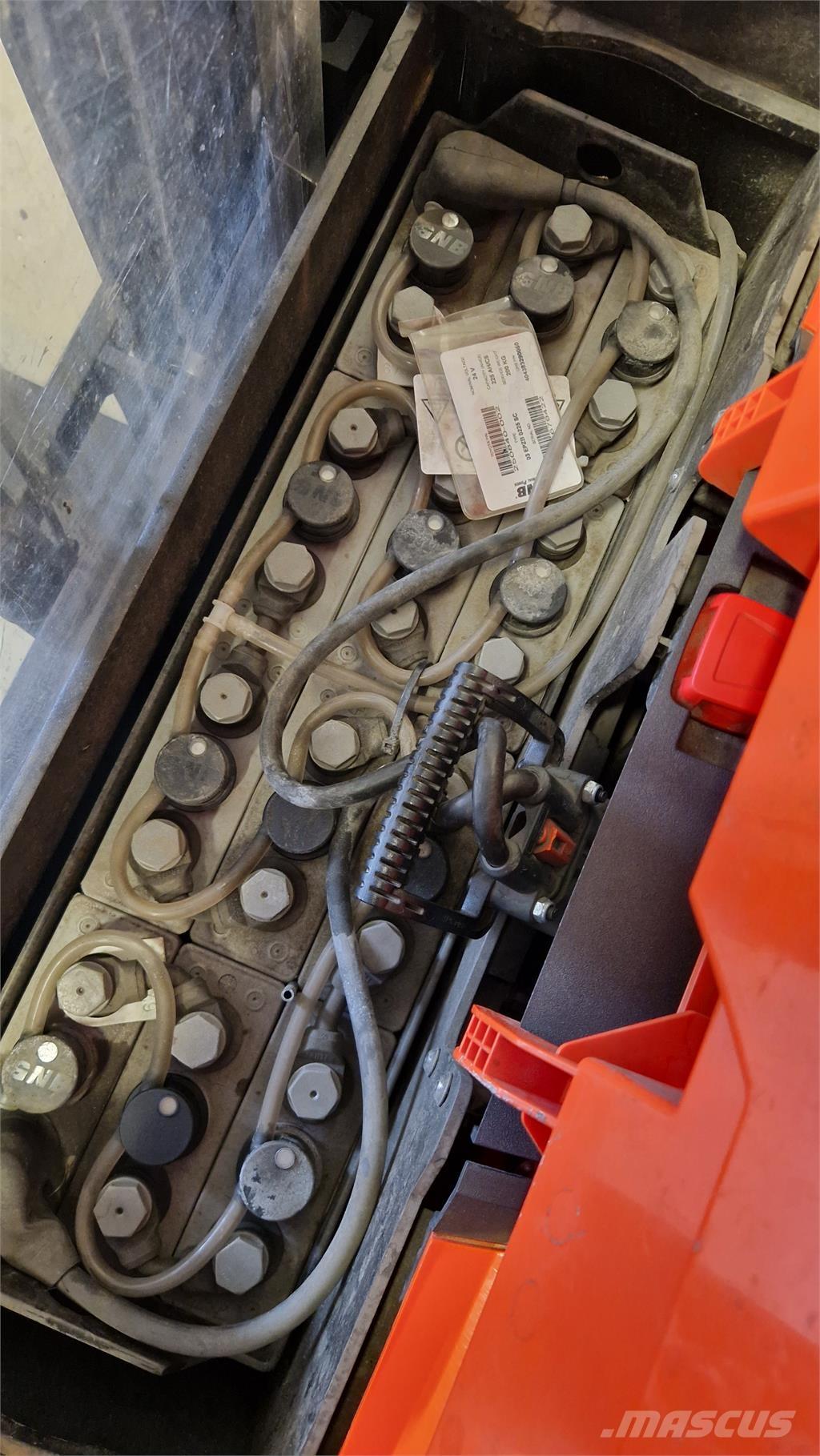 BT SWE200D Selvkørende stablere