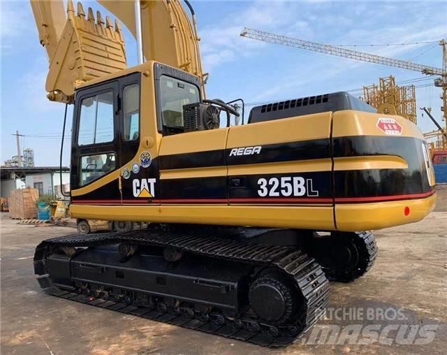 CAT 325 B L Gravemaskiner på larvebånd