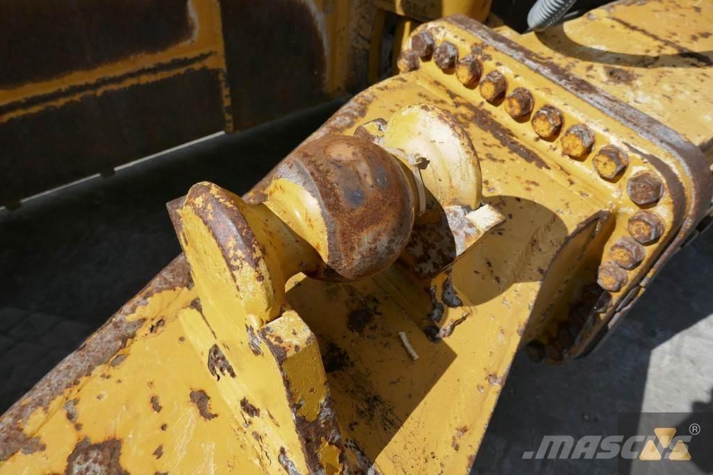 CAT D8T Blade Klinger