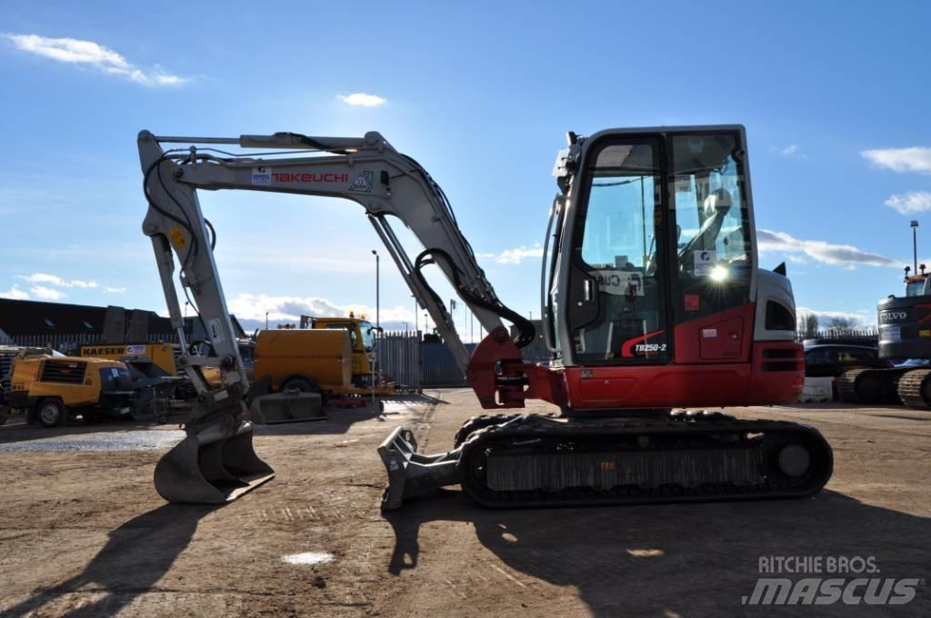 Takeuchi TB 250-2 Minigravemaskiner