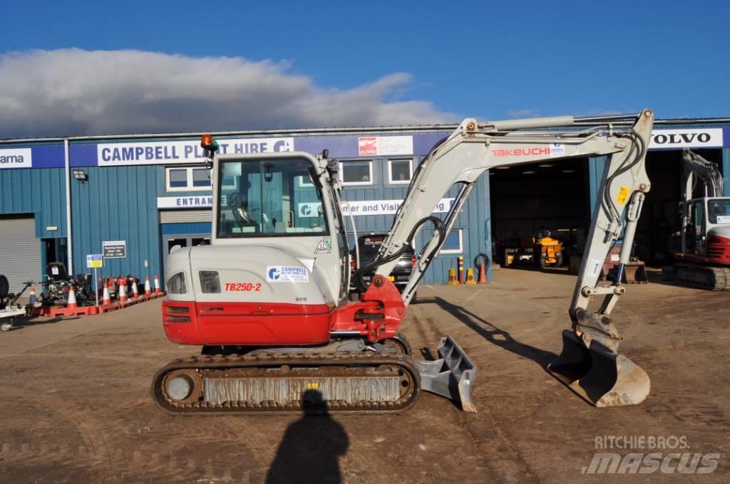 Takeuchi TB 250-2 Minigravemaskiner