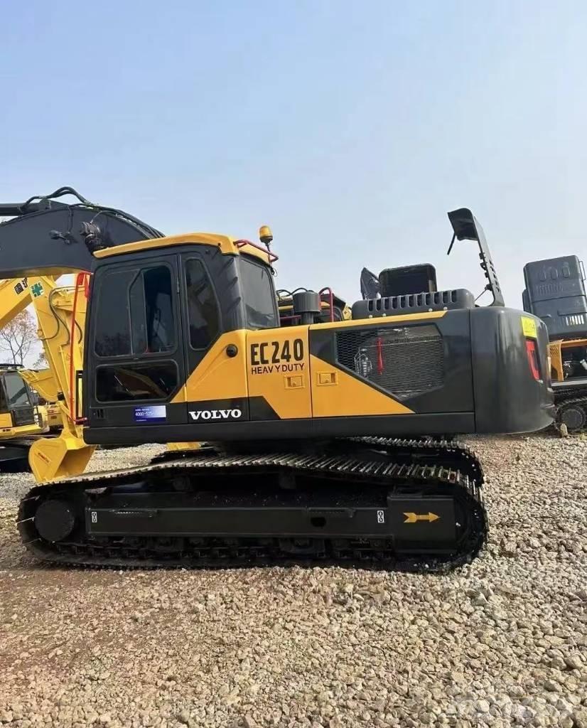 Volvo EC 240 Gravemaskiner på larvebånd