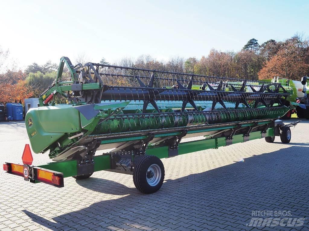 John Deere S780 + 730X Mejetærskere