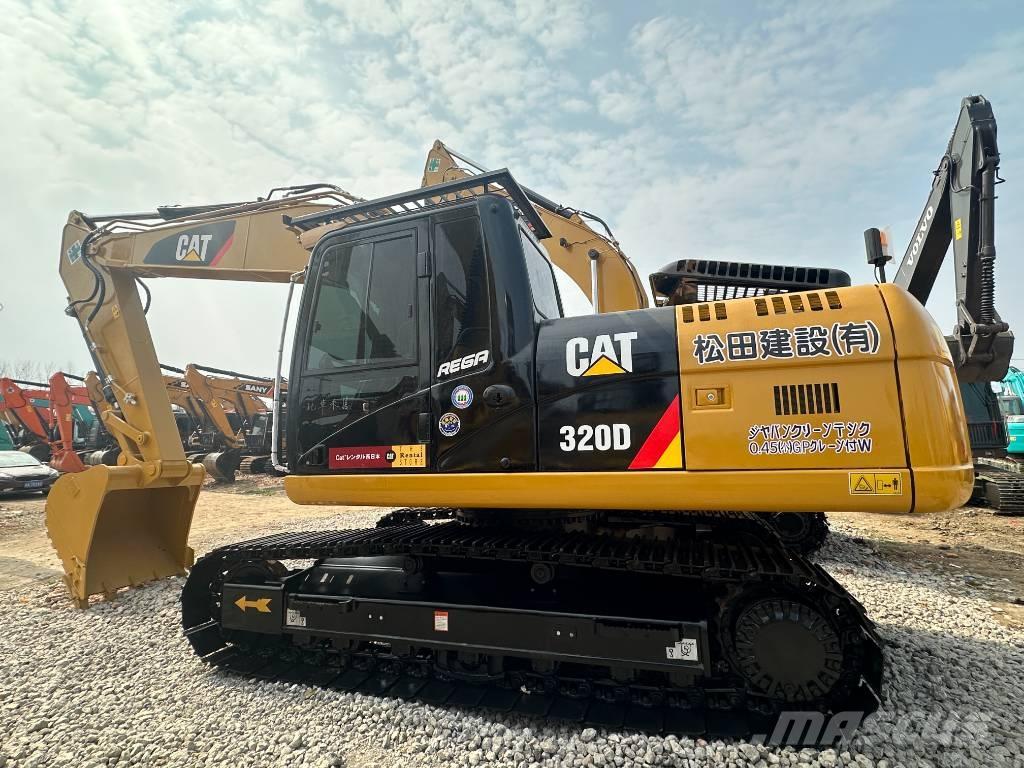 CAT 320D2 Gravemaskiner på larvebånd