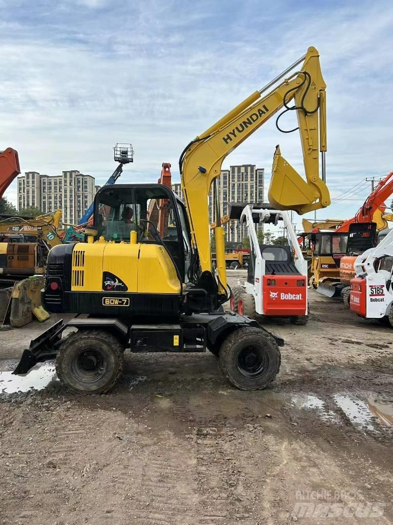Hyundai R60-7 Gravemaskiner på hjul