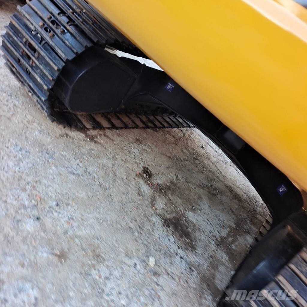 CAT 320 D2 Gravemaskiner på larvebånd