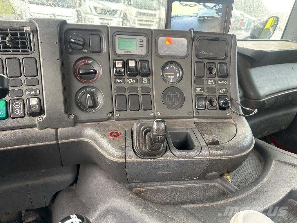 Scania P114 8x2*6 Demonterbare/wirehejs lastbiler