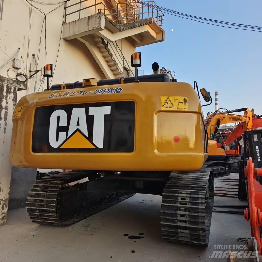 CAT 330 D Gravemaskiner på larvebånd