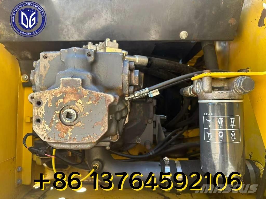 Komatsu PC 220 Gravemaskiner på larvebånd