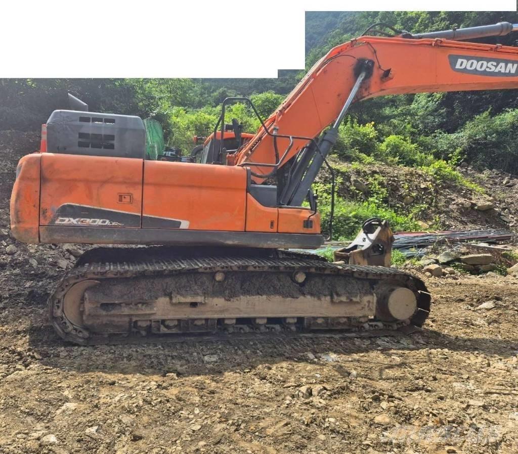 Doosan DX 300 LC-5 Gravemaskiner på larvebånd