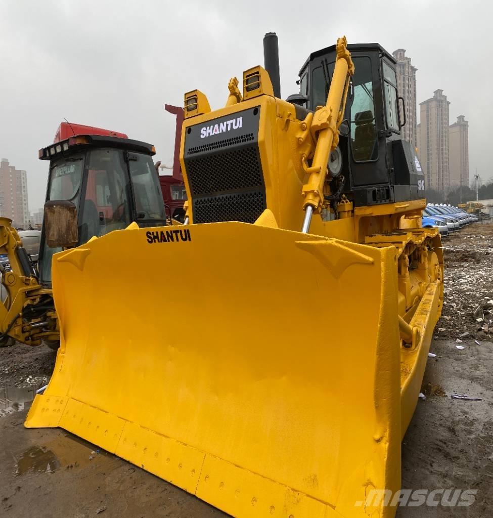 Shantui SD 32 Bulldozer på larvebånd