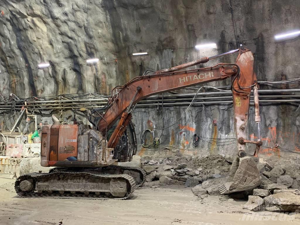 Hitachi ZX225US-5A Entreprenør - Andet