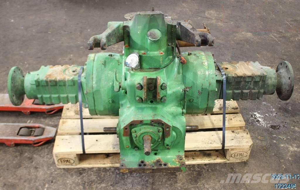 John Deere 3140 Gear