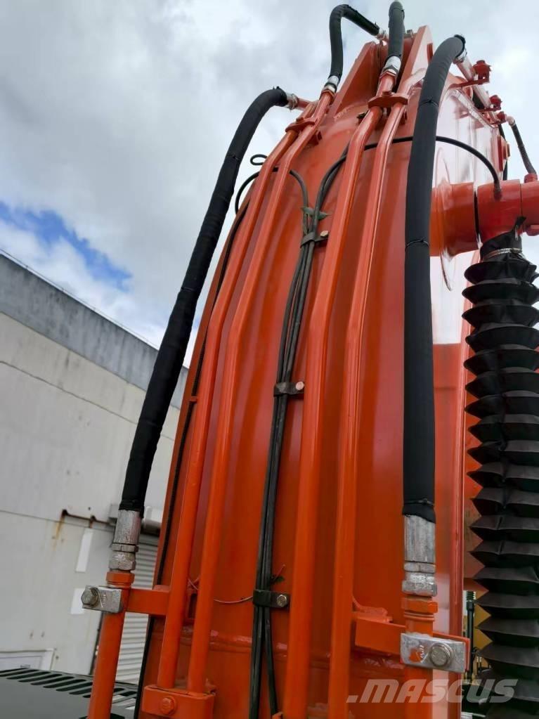 Hitachi ZX 240 HG Gravemaskiner på larvebånd