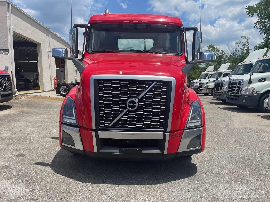 Volvo VNL64T300 Trækkere