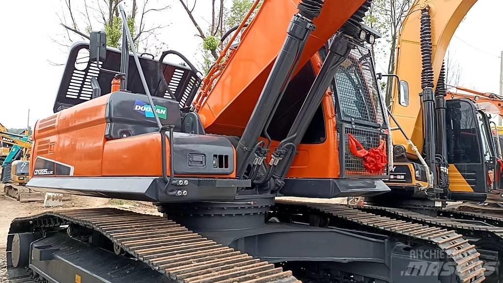 Doosan 225 LC-9 Gravemaskiner på larvebånd