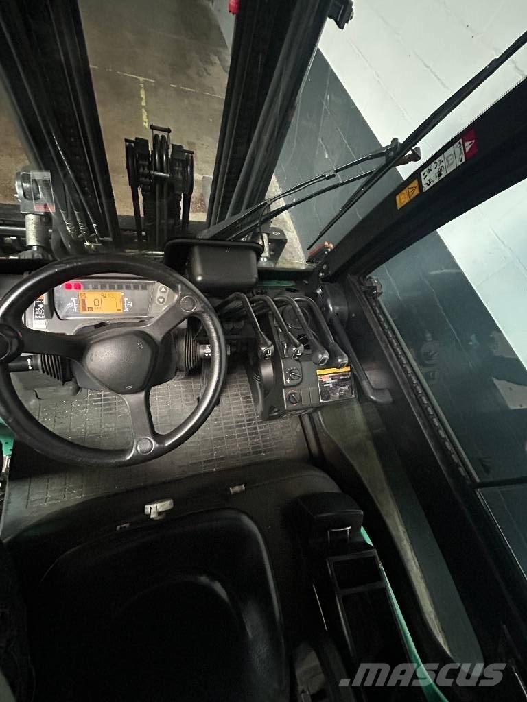 Mitsubishi FD 40 N Diesel gaffeltrucks