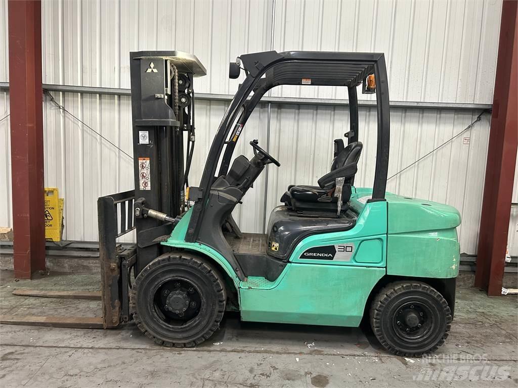 Mitsubishi FD30NT Diesel gaffeltrucks