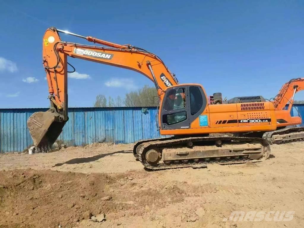 Doosan DX300LC-9 Gravemaskiner på larvebånd