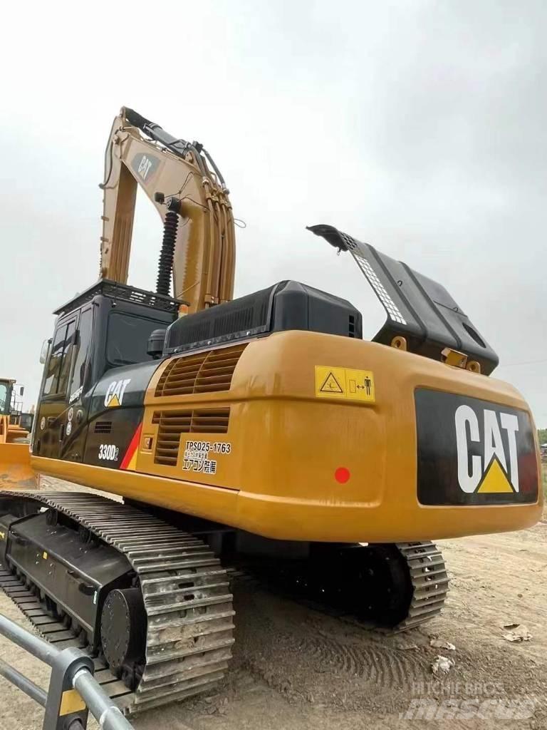 CAT 330 Gravemaskiner på larvebånd