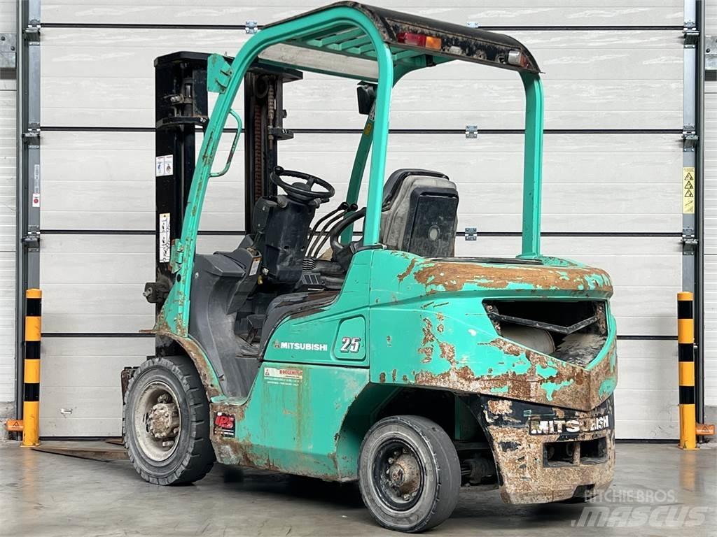 Mitsubishi FD25N Diesel gaffeltrucks