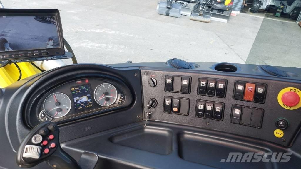 Menzi Muck M520 Gravemaskiner på hjul