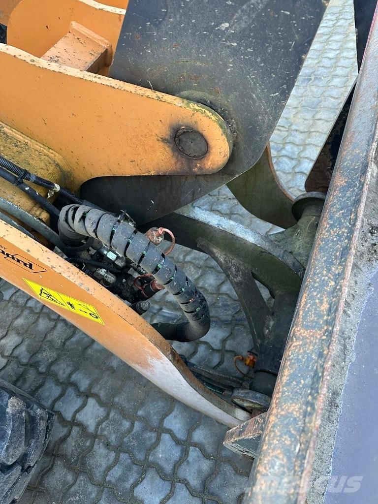 CASE 321 F Læssemaskiner på hjul