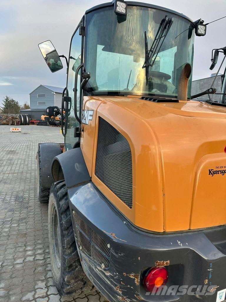 CASE 321 F Læssemaskiner på hjul