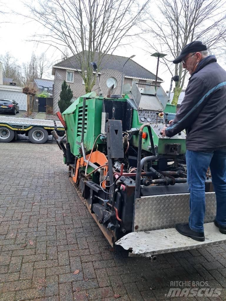 Demag 45 Asfaltudlæggere
