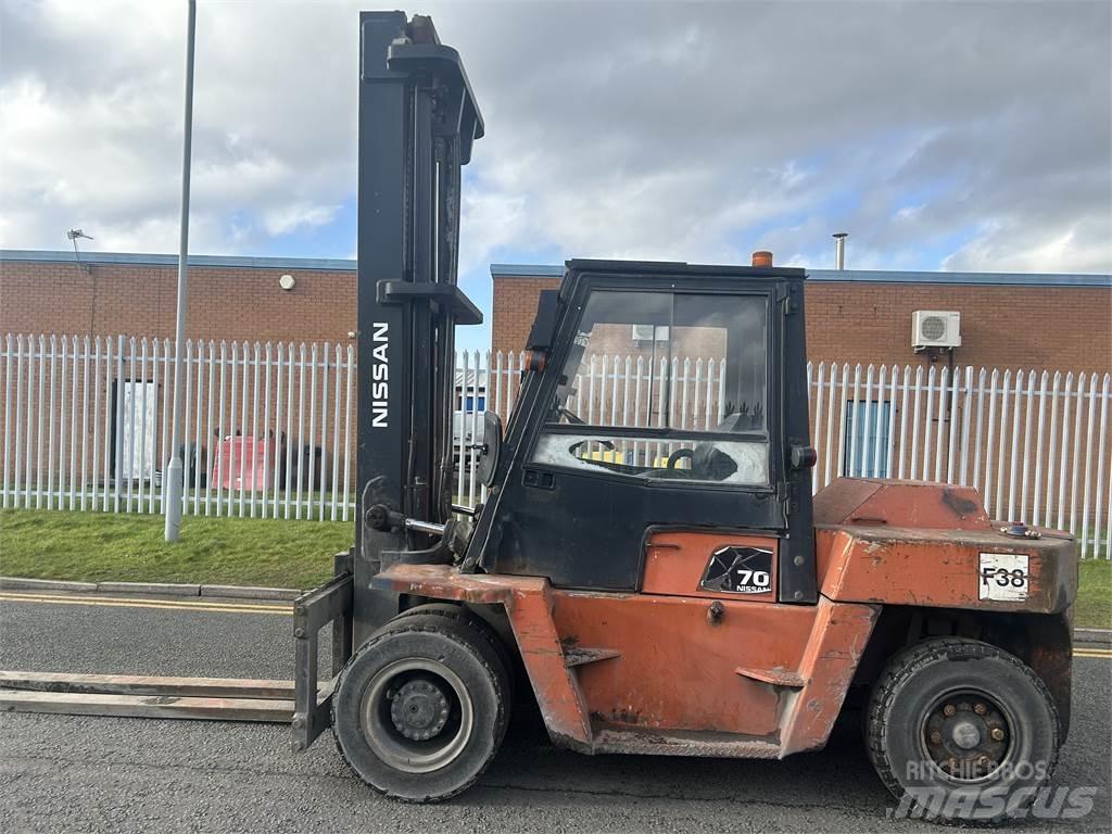 Nissan ZWF05H70U Diesel gaffeltrucks