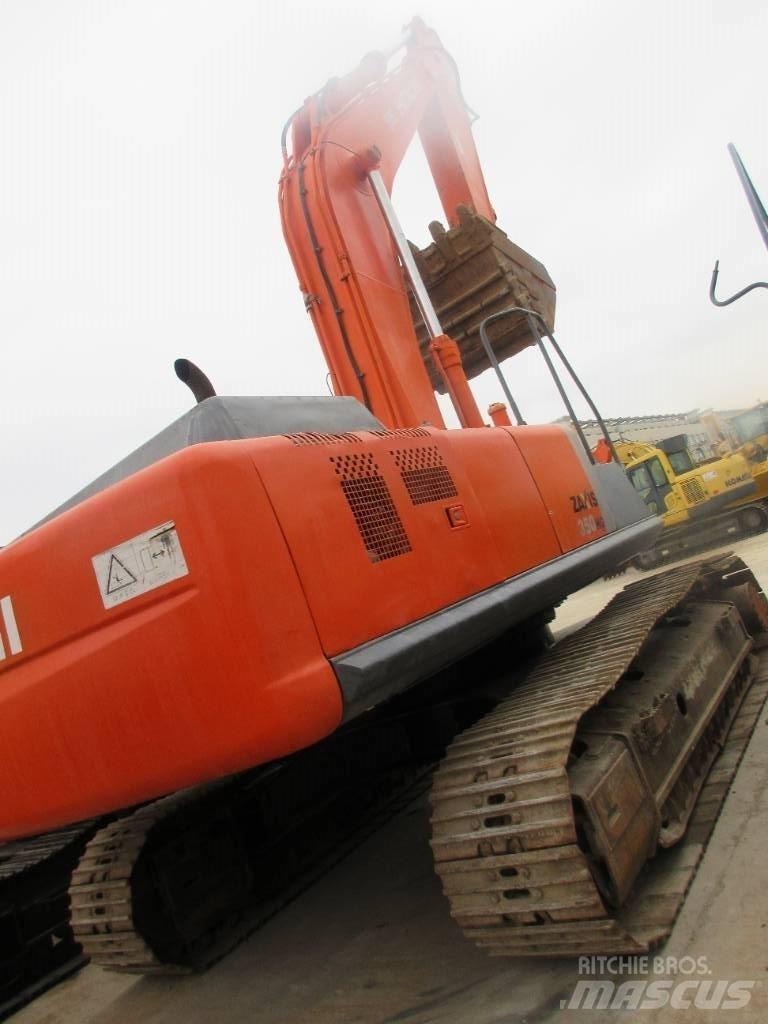 Hitachi Zaxis 200-3G Gravemaskiner på larvebånd