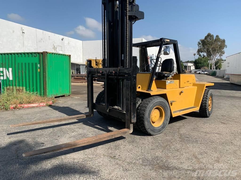 CAT V 330 B Gaffeltrucks - andre