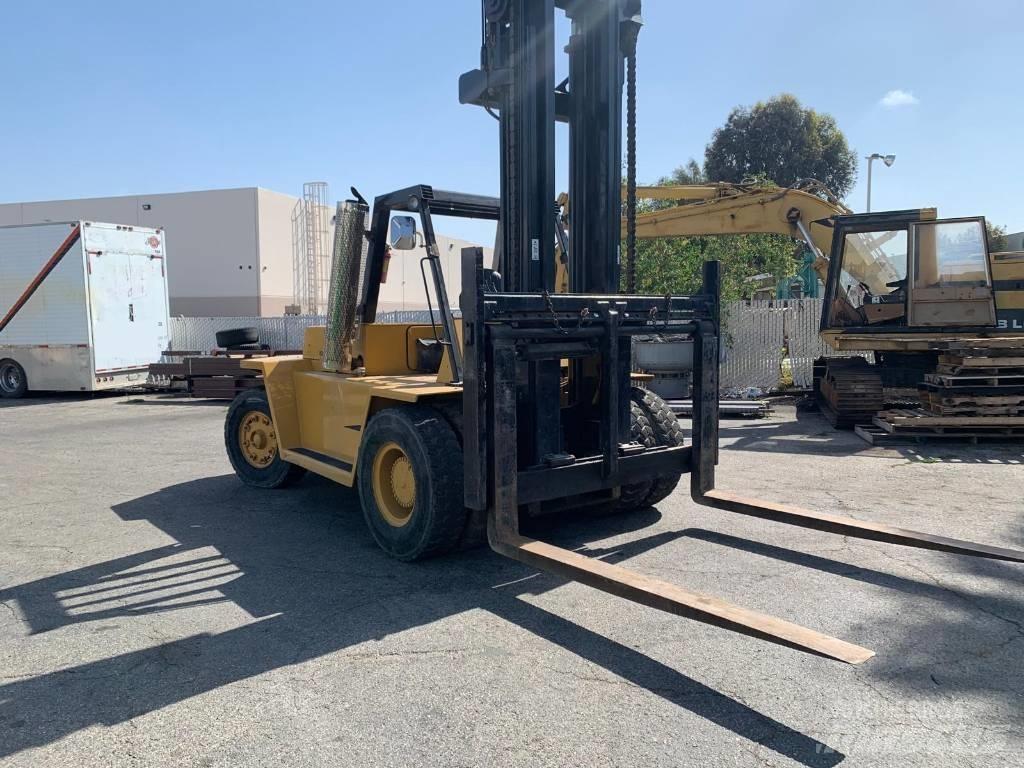 CAT V 330 B Gaffeltrucks - andre