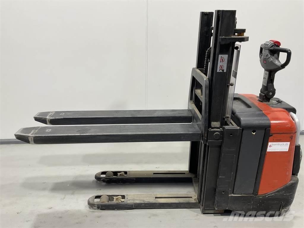 BT SPE125 El-palleløftere med platform