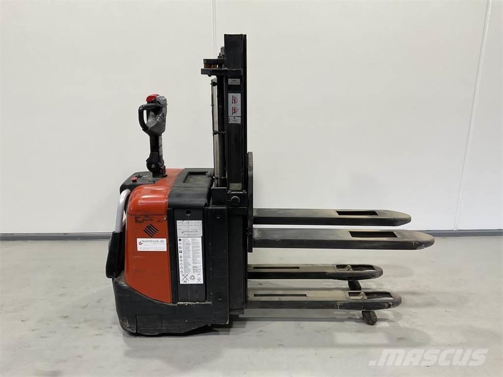 BT SPE125 El-palleløftere med platform